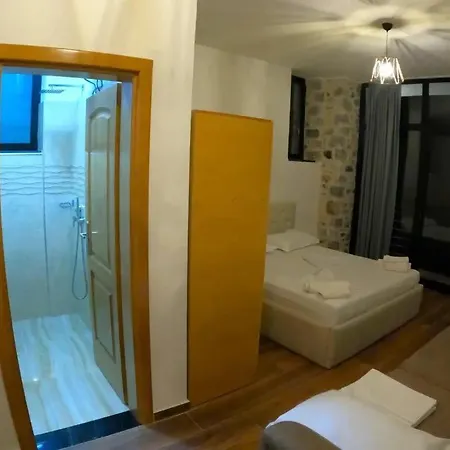 Bujtina Vrenezi 4* Peshkopi