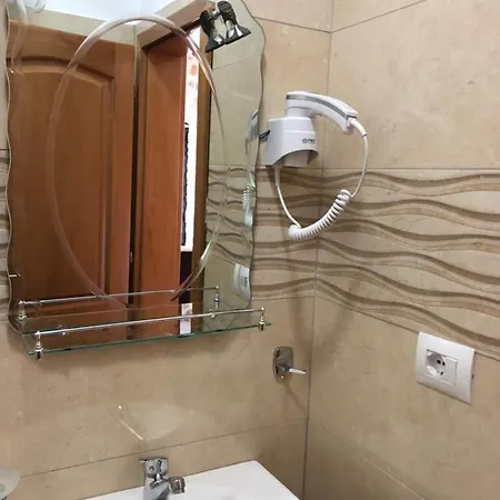 بيت ضيافة Bujtina Vrenezi
